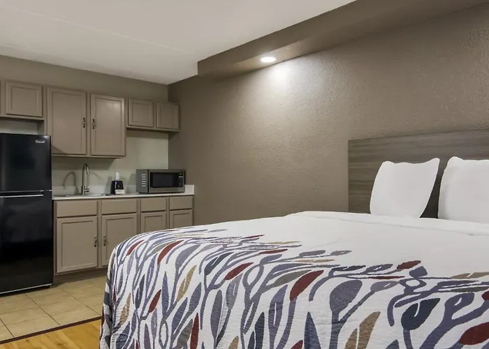 Hotel Red Roof & Conference Center Chicago - Aurora Fox Valley