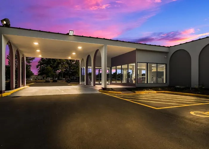Red Roof & Conference Center Chicago - Aurora Fox Valley 2*