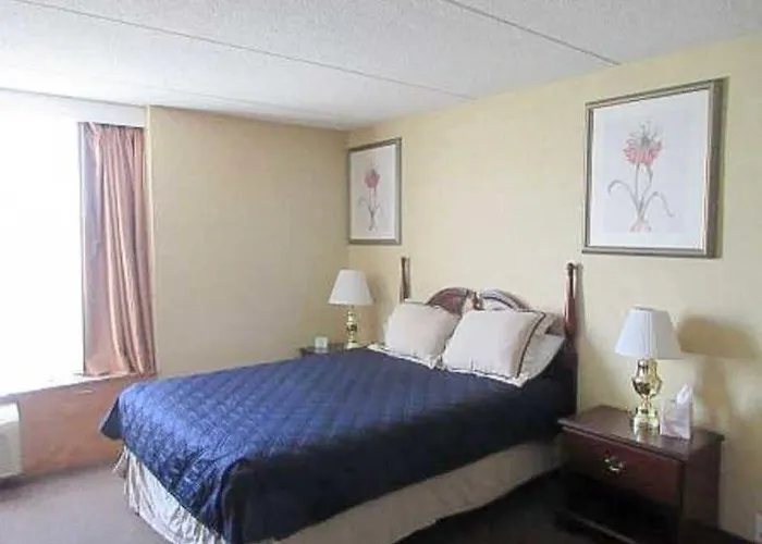 Hotel Red Roof & Conference Center Chicago - Aurora Fox Valley North Aurora